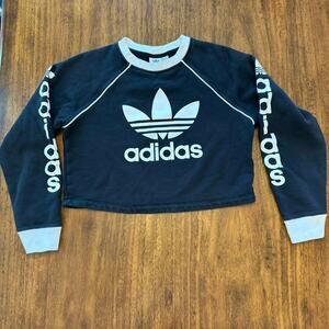 Black and white adidas cropped small